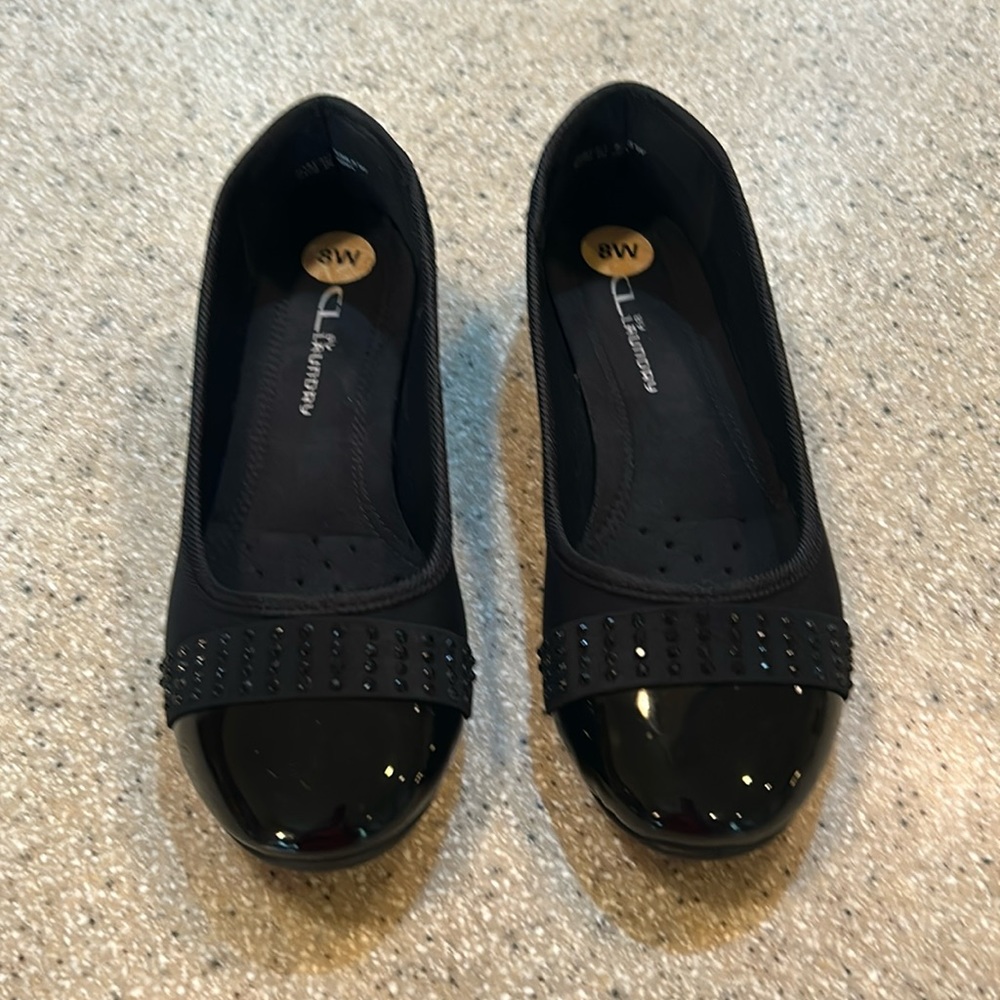 NWOB CL by Laundry Size 8 WIDE black patent/microfiber flat